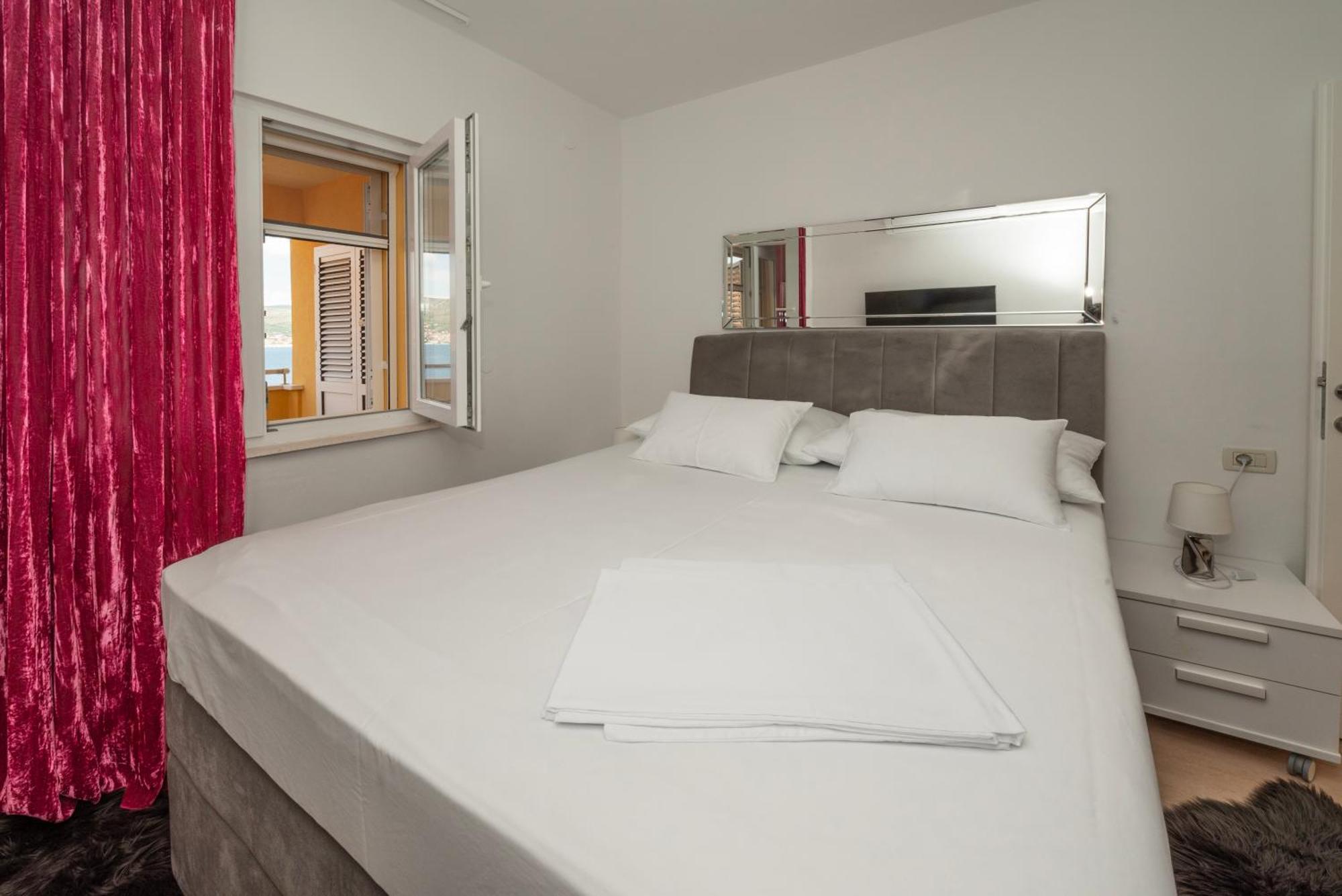 Lavanda Residence With Heated Pool Trogir Split Donji Okrug  Dış mekan fotoğraf