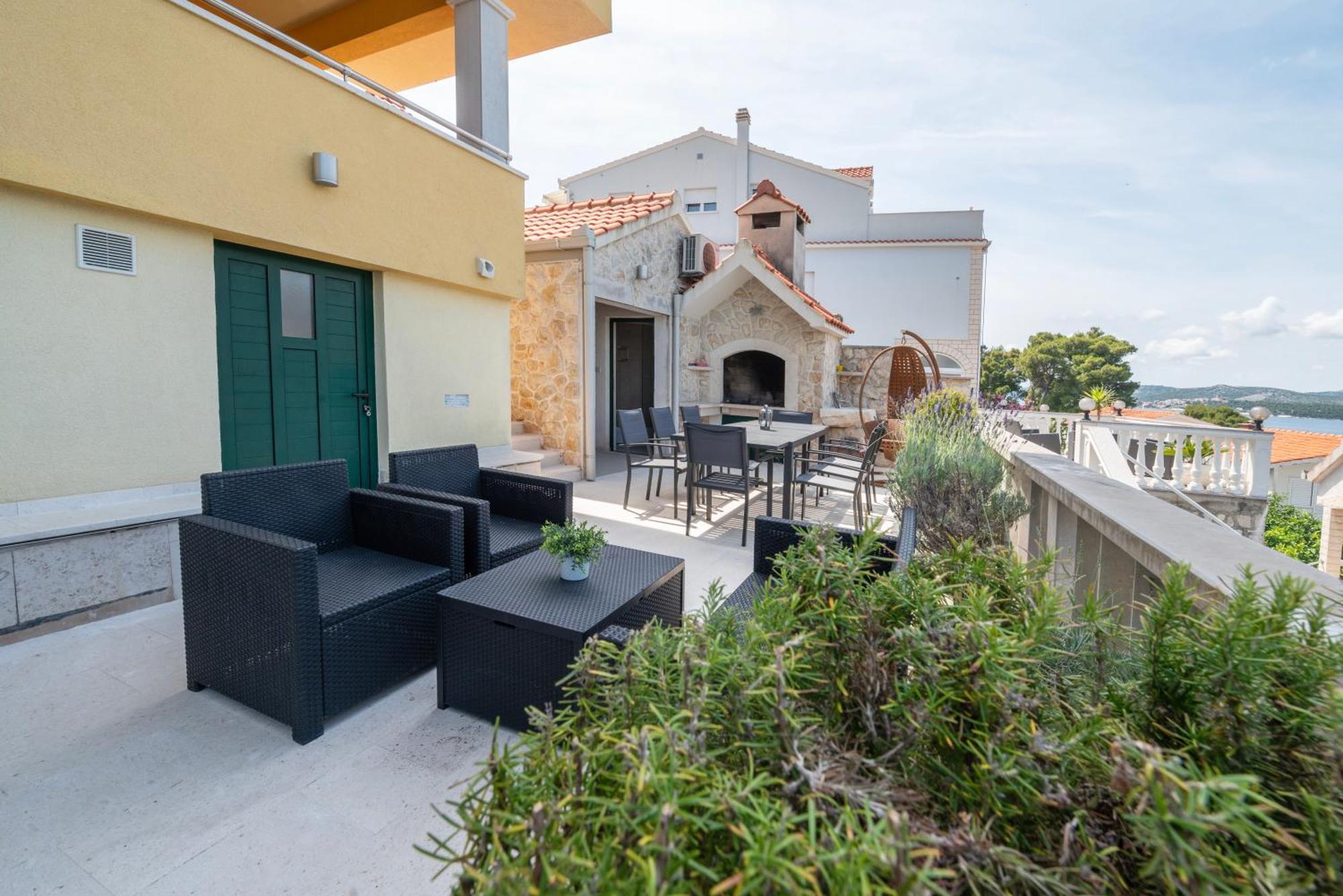 Lavanda Residence With Heated Pool Trogir Split Donji Okrug  Dış mekan fotoğraf